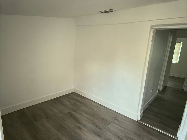 3343-3347 Dora St #3343B — Photo 9