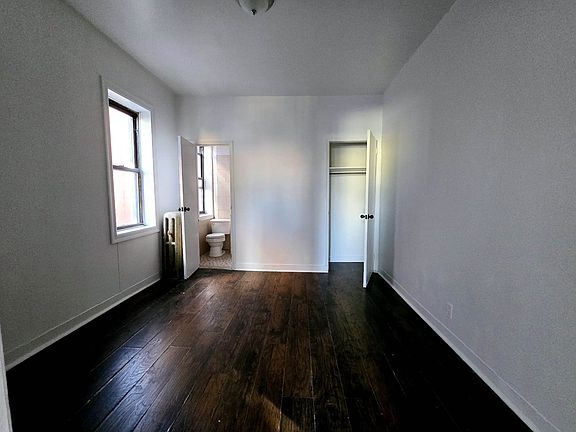 3rd image of 550 Kosciuszko St #2F