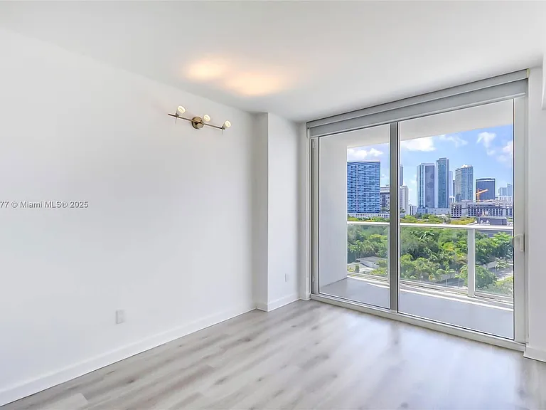 4250 Biscayne Blvd #918 — Photo 26