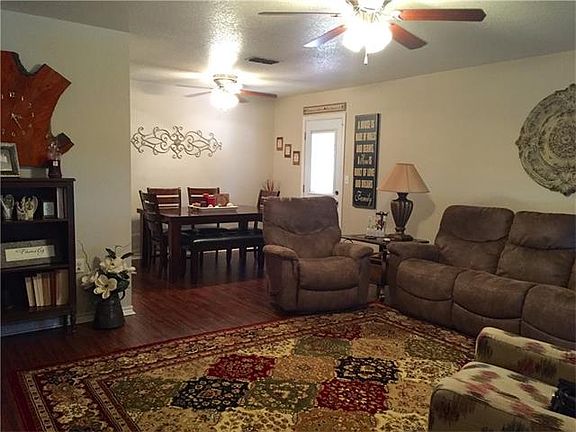 3rd image of 646 Rolling Oaks Dr