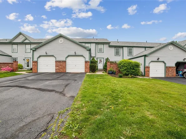 1453 Yorktown Dr, Lawrence, PA 15055