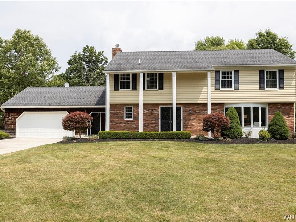 1st image of 41 Green Lake Dr