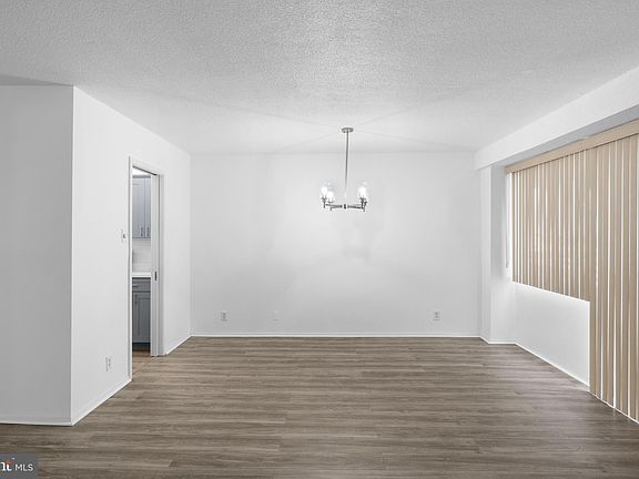 4th image of 4515 Willard Ave APT 2212S