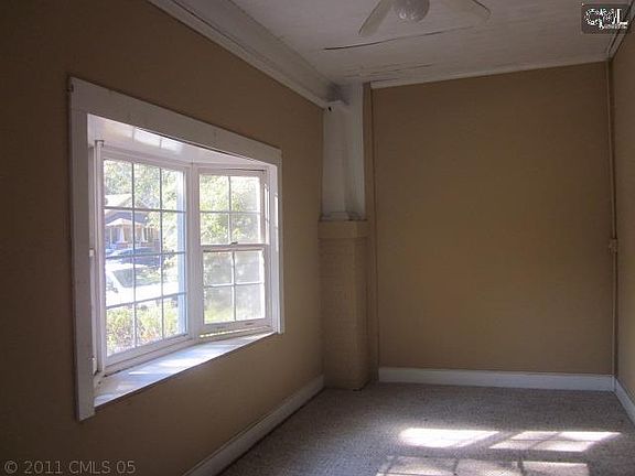 4th image of 1319 Summerville Ave