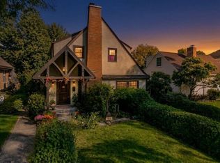 165 Forest Ave, Glen Ellyn, IL 60137