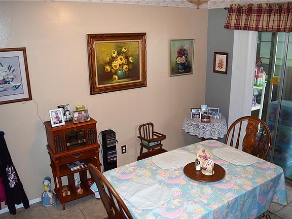4th image of 1079 Eagles Nest Ave