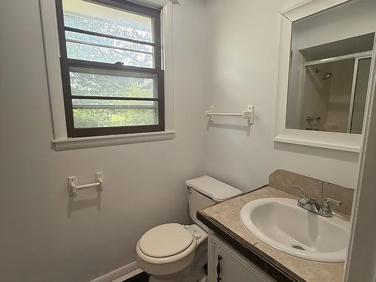2561 S Ferguson Ave — Photo 7