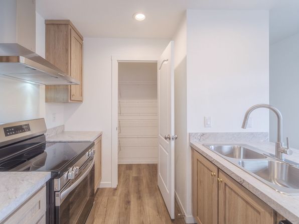 275 N Main St #P2-7