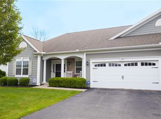 33 Colonnade Ter, Hilton, NY 14468
