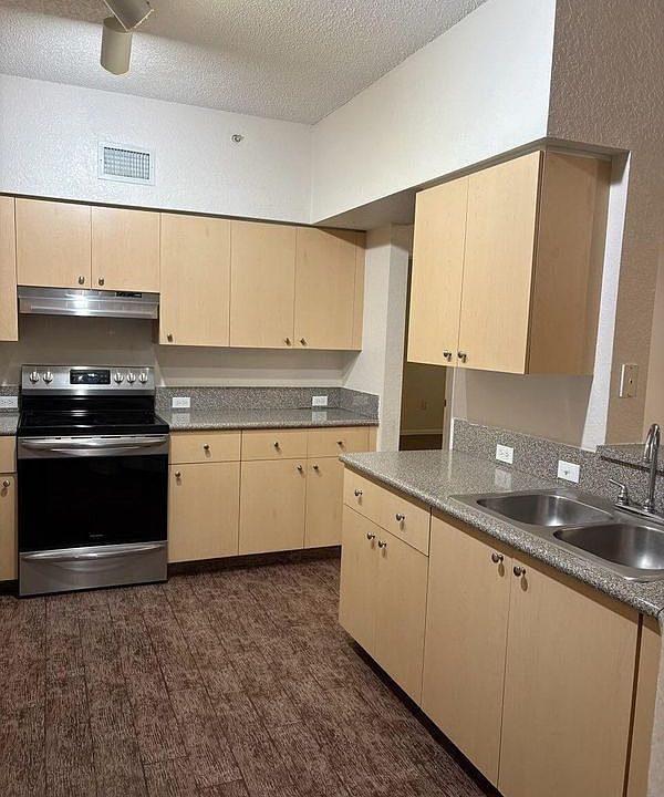 1st image of 360 Crestwood Cir APT 306