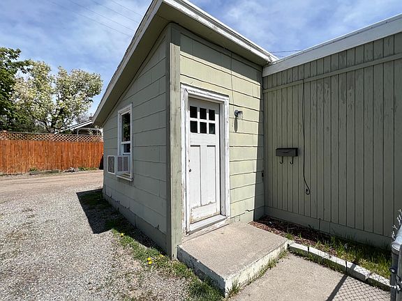 4th image of 260 6th Ave N #B