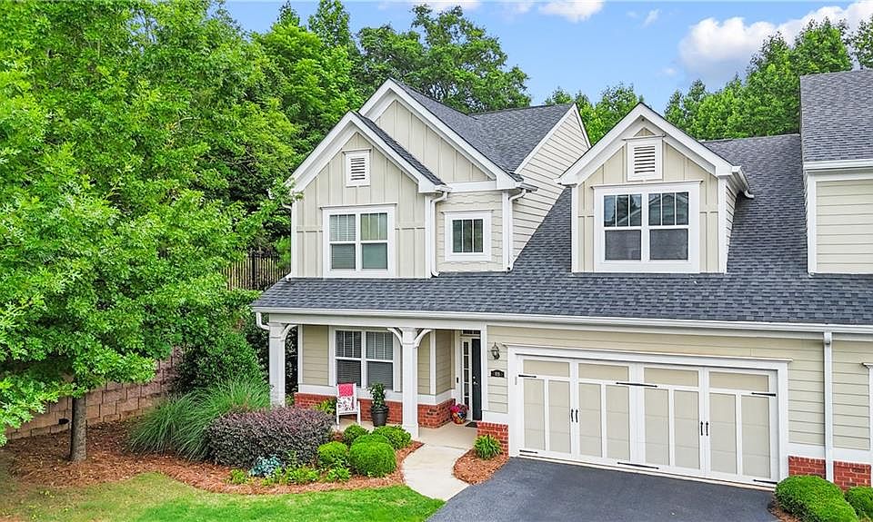 1st image of 105 Olde Hickory Ct