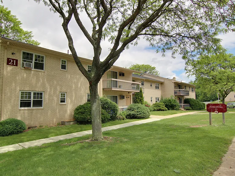 NETCONG HEIGHTS — Photo 18