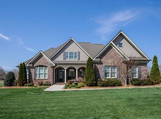 166 Doe Run Ln, Statesville, NC 28625