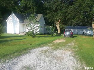 600 N Miller St, Waverly, IL 62692