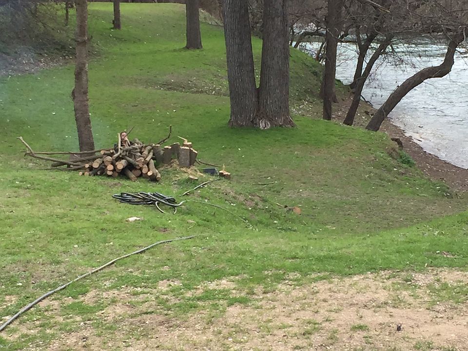 1st image of 1220 Sleepy Hollow Ln
