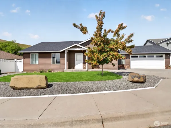 586 S James Avenue, East Wenatchee, WA 98802