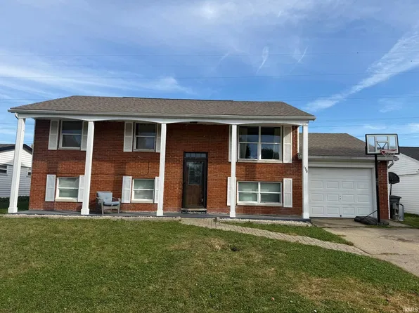 1408 Tam O Shanter Ln, Kokomo, IN 46902