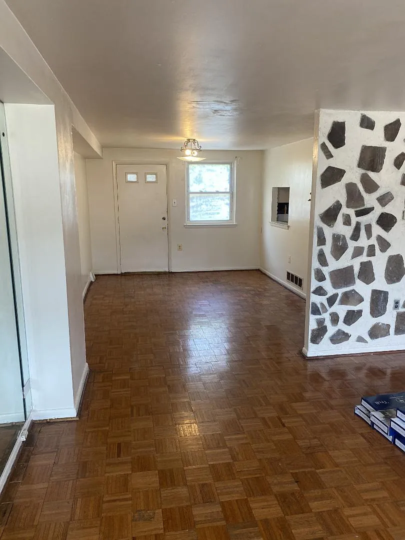 1238 S Melville St - 3 bedrooms house — Photo 4