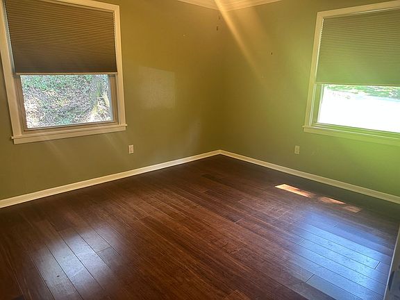 4th image of 506 Shamrock Dr