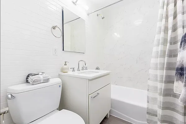 Rented by A&E Real Estate Management | media 7