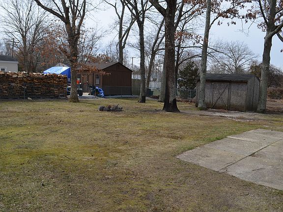 2nd image of 71 Pheasant Dr