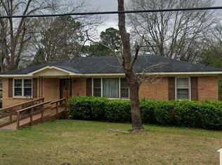 4010 Nisbet Rd, Macon, GA 31206