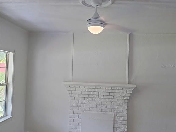 3rd image of 2120 Carlton Dr