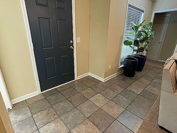 2nd image of 321 W Kingswood Dr