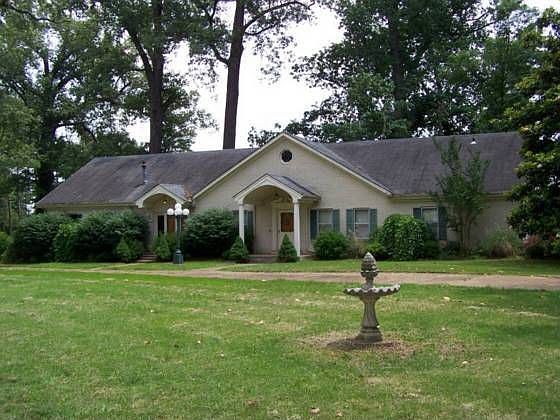 1st image of 4018 Fair Oaks Cir