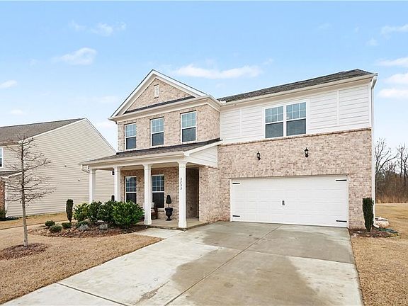 2nd image of 3233 Lowell Rd