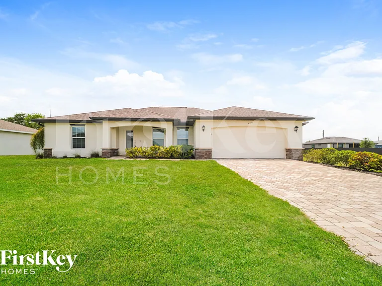 2321 NW 9th Ave — Photo 1