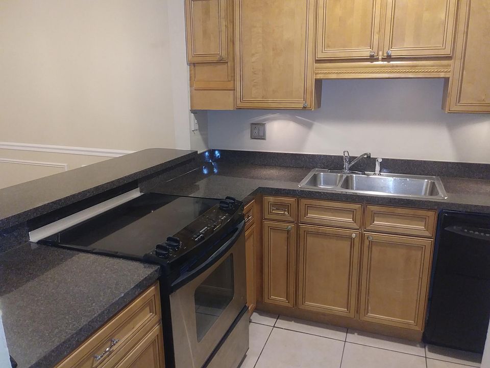 1st image of 2135 Caribbean Dr N