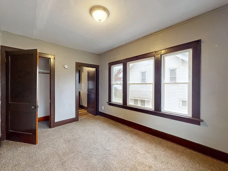 236 Watson St — Photo 28
