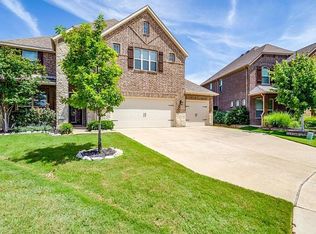 8909 Rue Royal Ln, Fort Worth, TX 76131