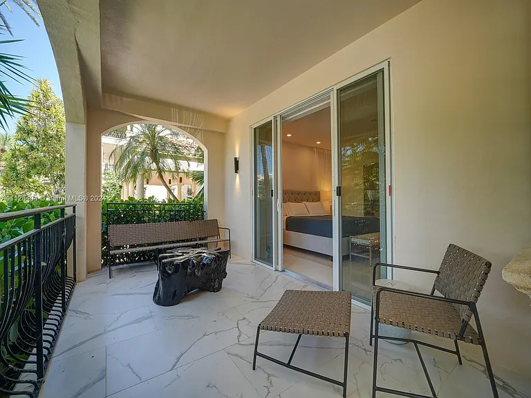 19117 Fisher Island Dr #19117 — Photo 16