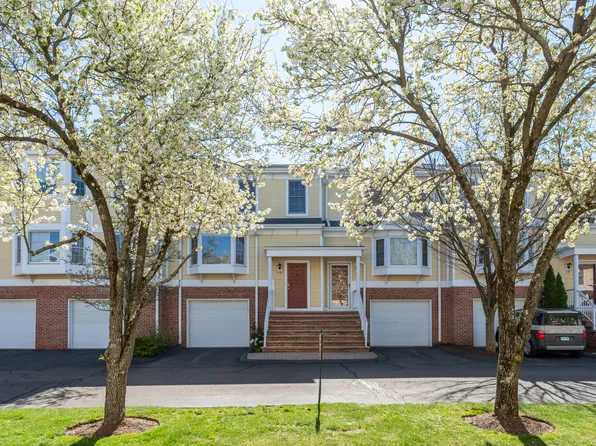 11 Saint John Street #E10, North Haven, CT 06473