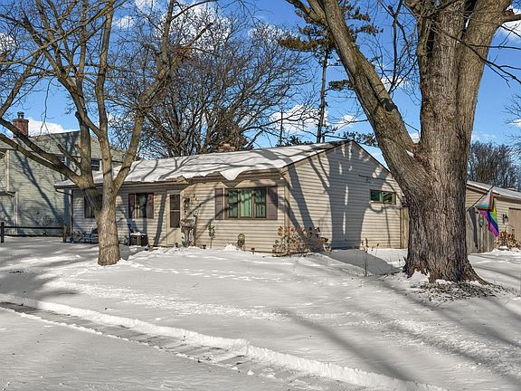 4th image of 2408 Shasta Dr