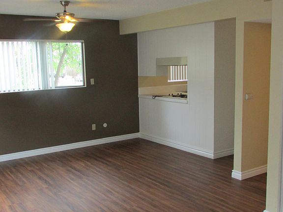3rd image of 8478 Buckland St