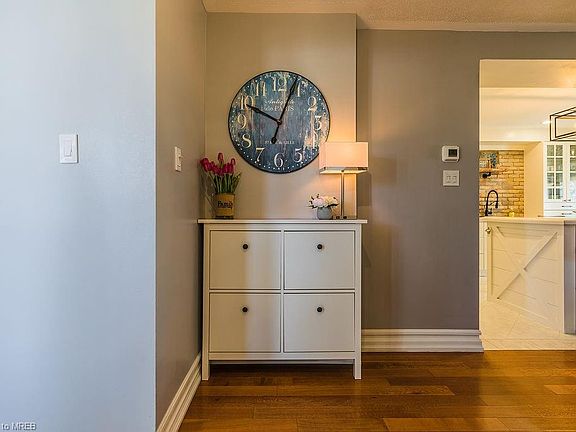 5th image of 476 Levanna Ln
