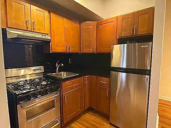 4th image of 243 W 21st St APT 5C