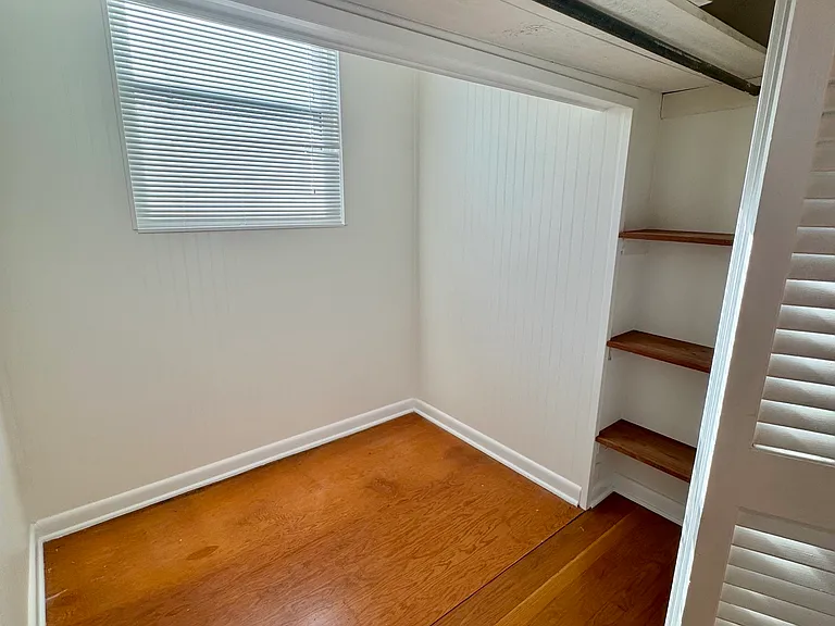 1423 Taft Park — Photo 14