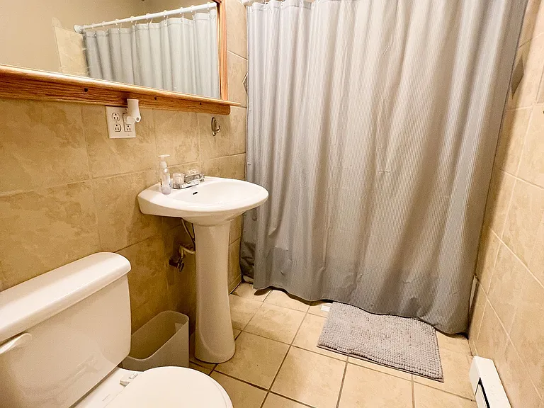 67 Groton Ave — Photo 5