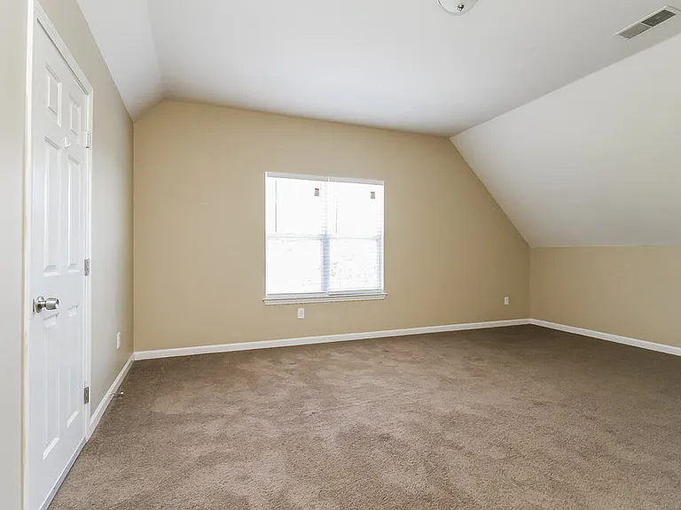 398 Roxie Ct — Photo 21