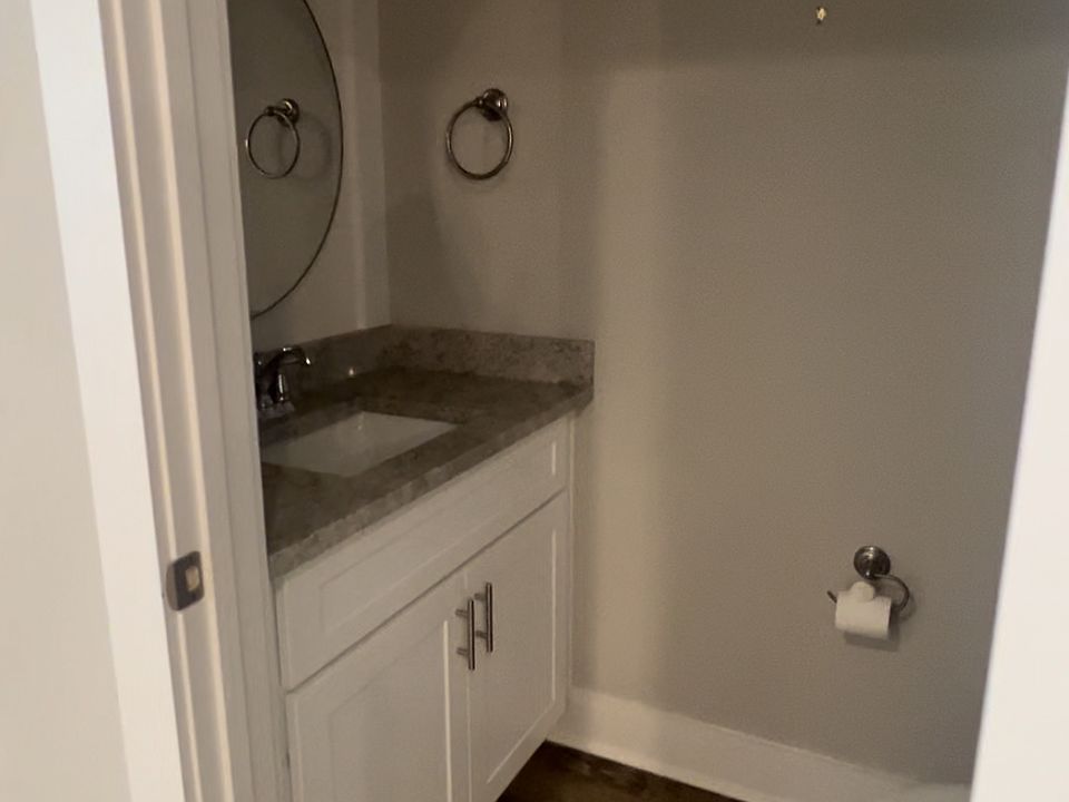 Downstairs 1/2 Bath.