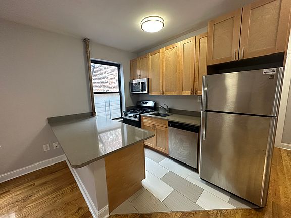 3rd image of 27 E 124th St APT 6F