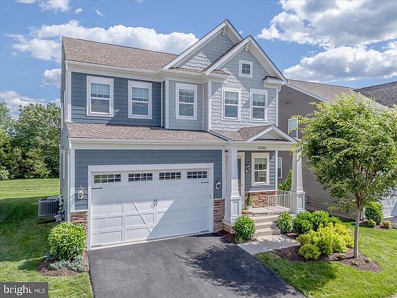 3rd image of 43489 Bettys Farm Dr