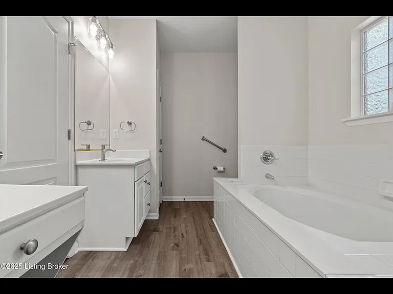 7520 Warrenton Hill Ct — Photo 6