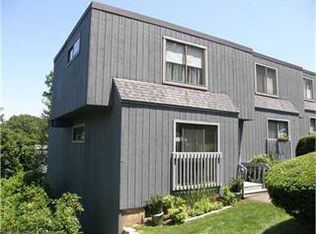 601 Plymouth Colony, Branford, CT 06405