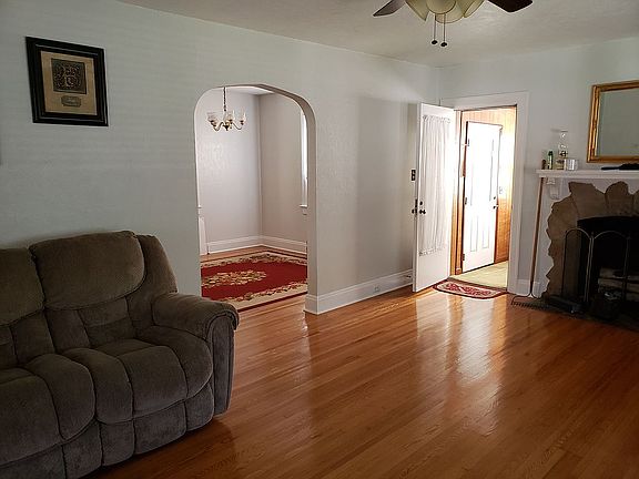 to Dining Room and Den